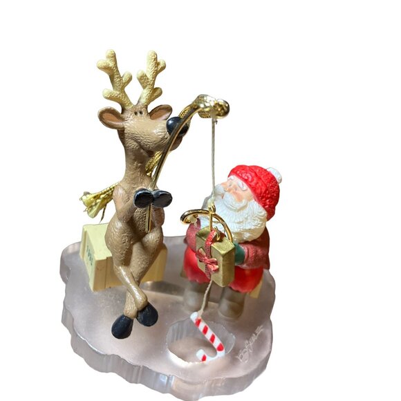 Hallmark Keepsake Ornament “Fishing for Santa” Collector's Club Exclusive 1995 - Picture 3 of 11